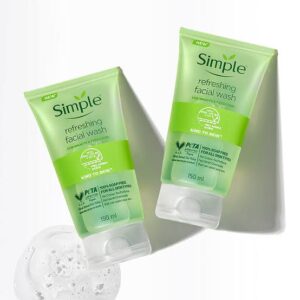 Simple Kind to Skin Refreshing Facewash Mild Face Wash for Sensitive Skin (250ml)